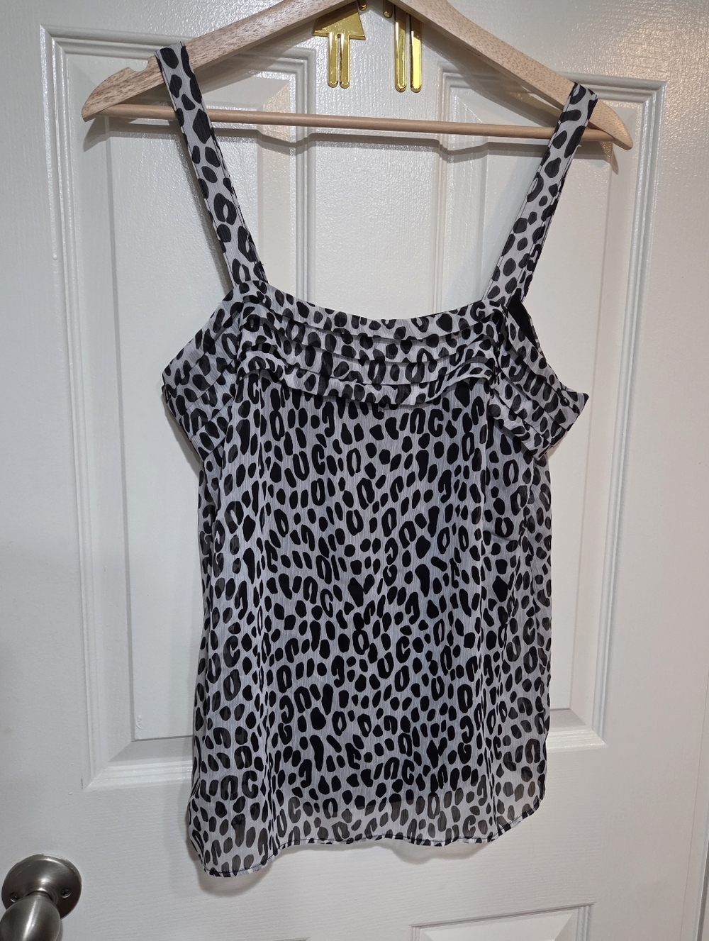 New York & Compant Black and White Flowy Sheer Leopard Print Top Small